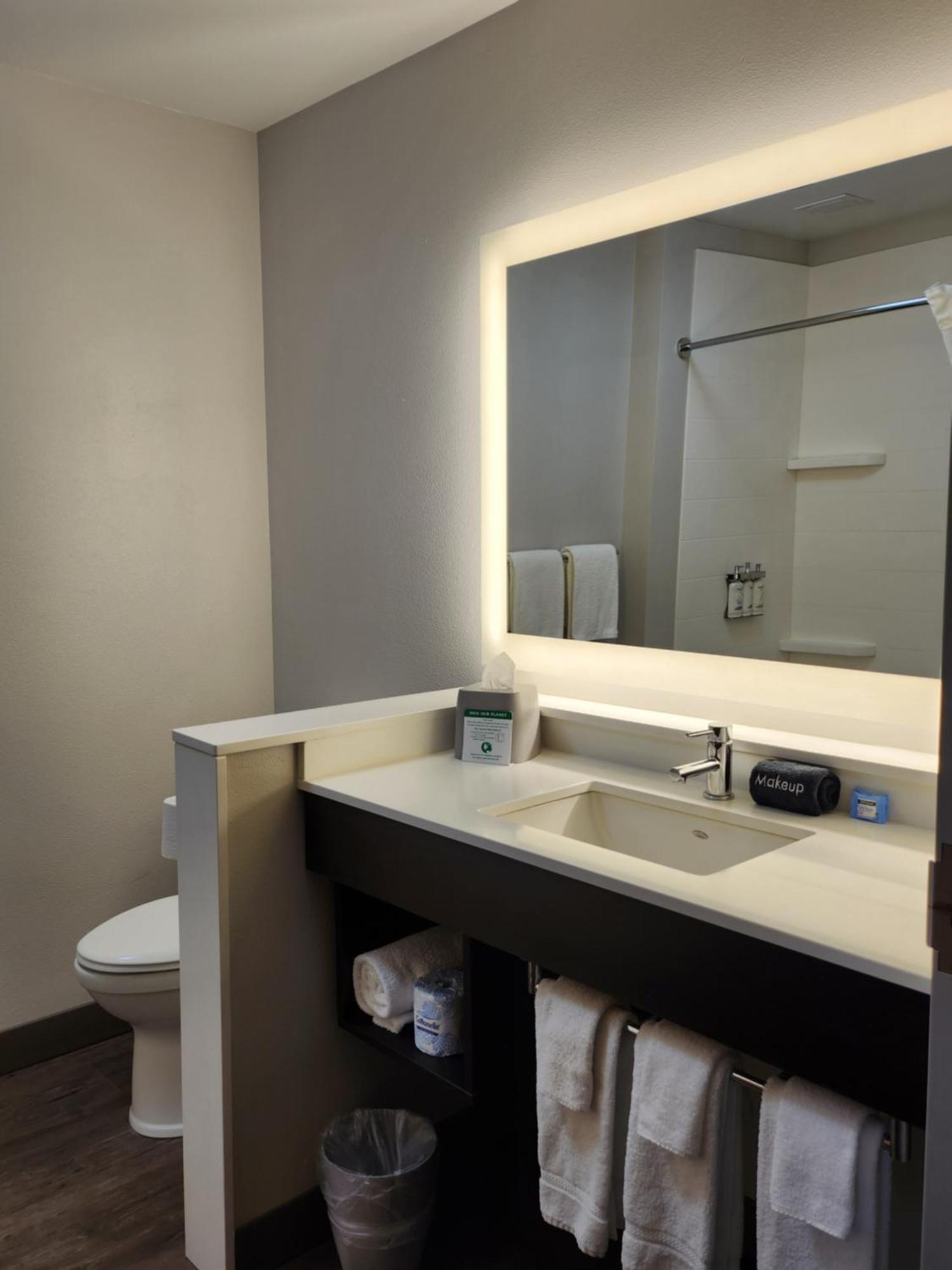 Holiday Inn Express & Suites - Camas By Ihg Exterior foto